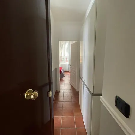 Alojamento de Acomodação e Pequeno-almoço Residenza Chiaia 3*